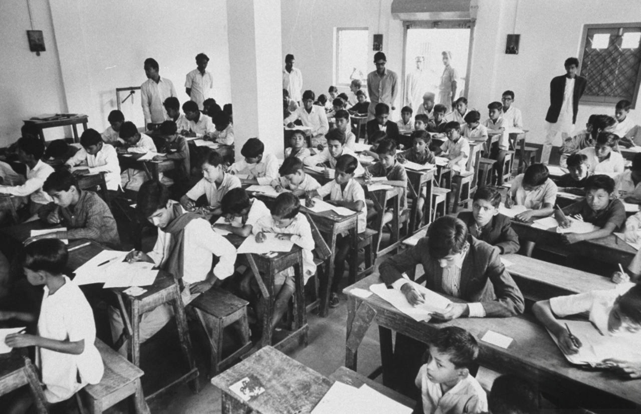 1970's Kolkata Classroom
